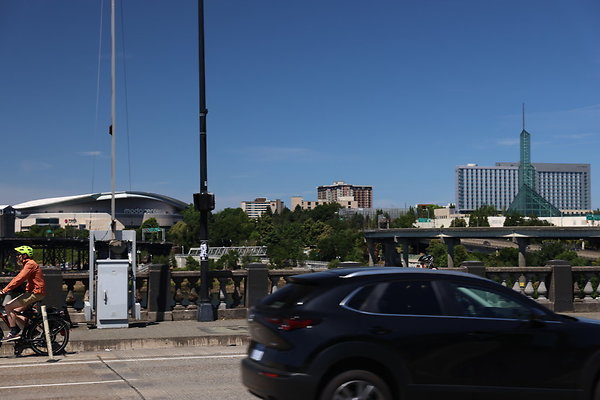 W Burnside Bridge 051