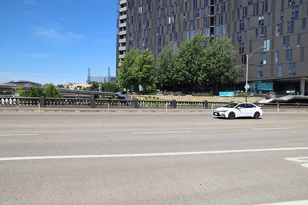 W Burnside Bridge 183