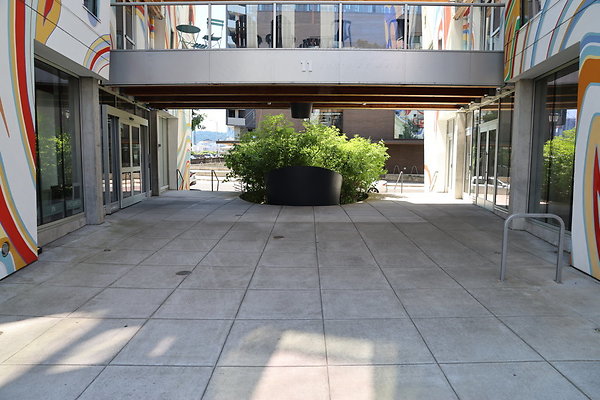 W Burnside Bridge 239