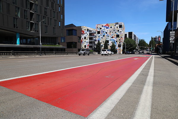 W Burnside Bridge 195