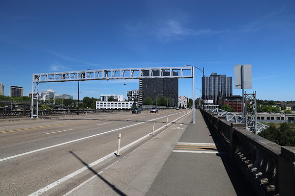 W Burnside Bridge 095