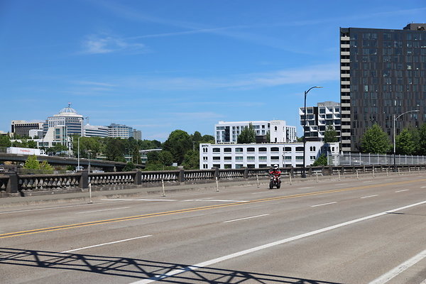 W Burnside Bridge 105