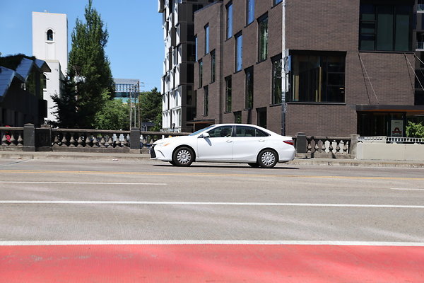 W Burnside Bridge 231