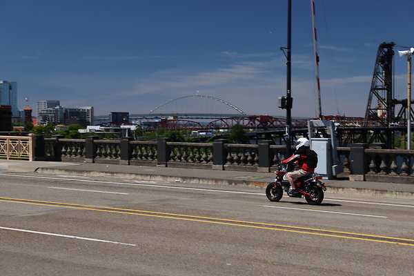 W Burnside Bridge 120