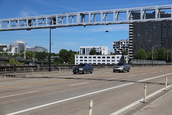 W Burnside Bridge 097