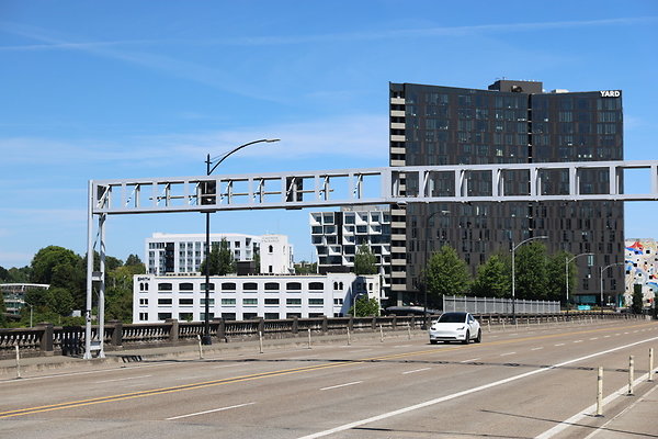 W Burnside Bridge 077