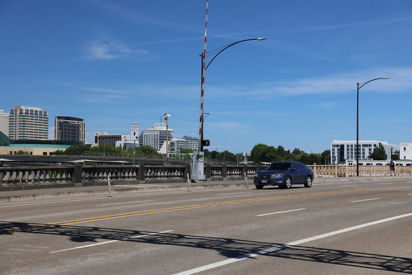 W Burnside Bridge 030