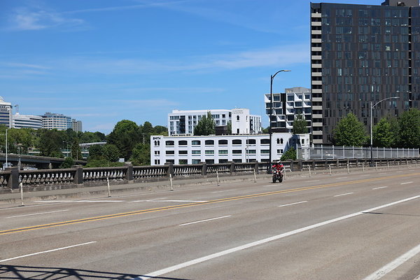 W Burnside Bridge 103