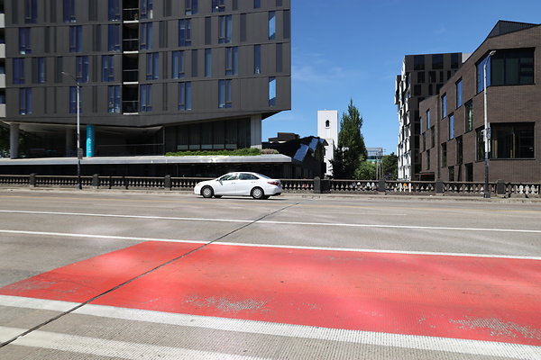 W Burnside Bridge 236