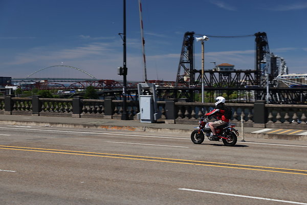 W Burnside Bridge 119