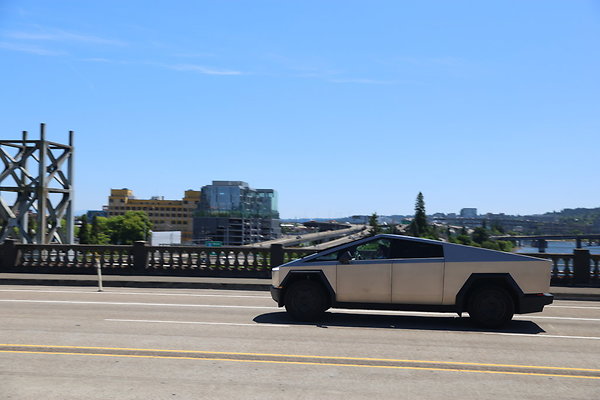 E Burnside Br West 047