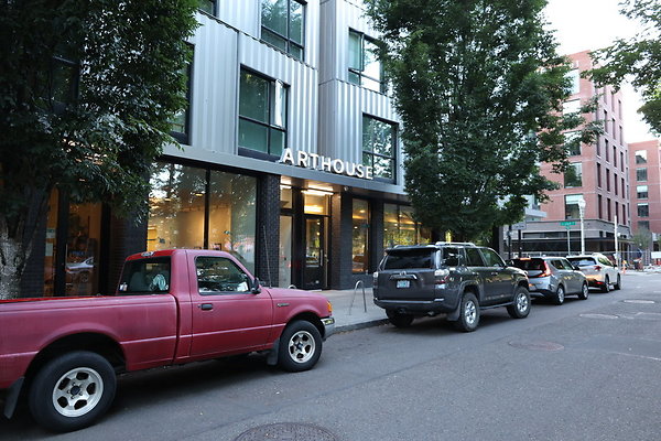 Arthouse 019