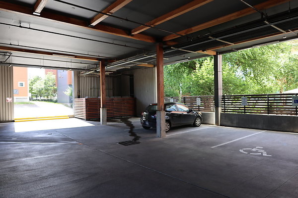 One North Kartini 127