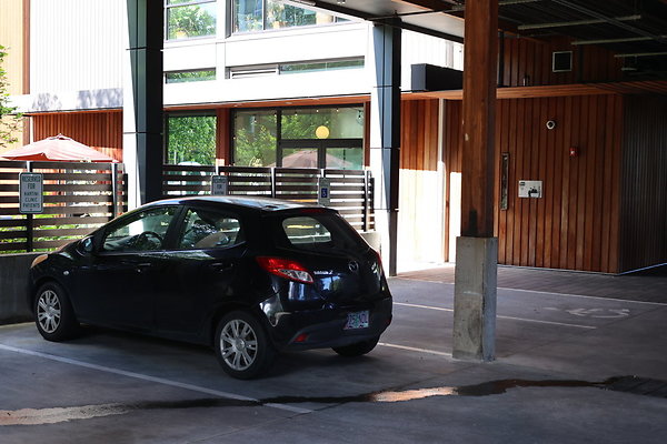 One North Kartini 045