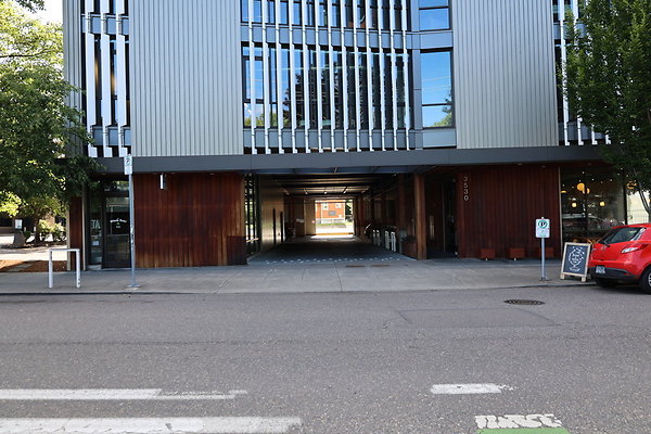 One North Kartini 075