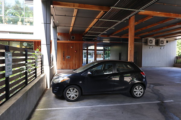 One North Kartini 050