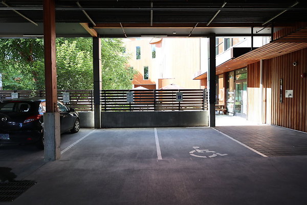 One North Kartini 024