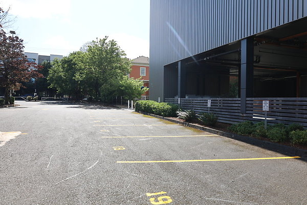 One North Kartini 246