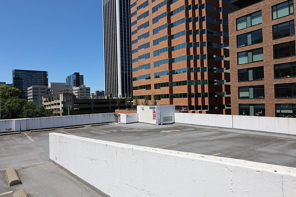 Crown Plaza Garage 254