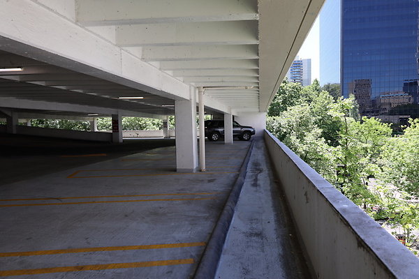 Crown Plaza Garage 070