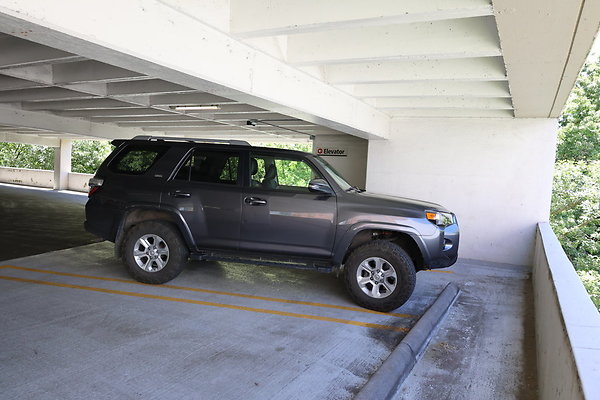 Crown Plaza Garage 077