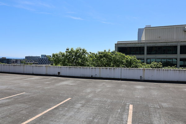 Crown Plaza Garage 219