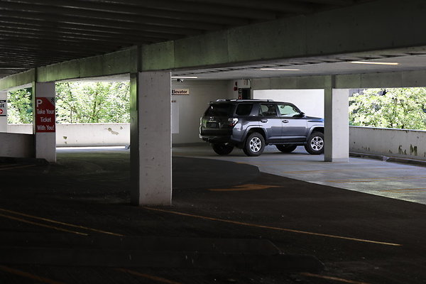 Crown Plaza Garage 042