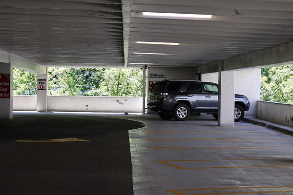 Crown Plaza Garage 049