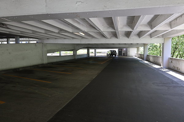 Crown Plaza Garage 100