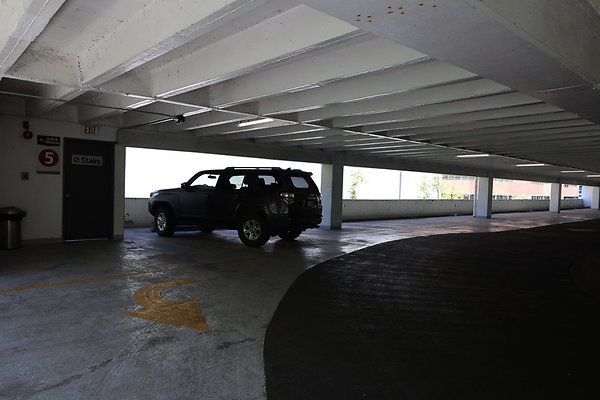 Crown Plaza Garage 086