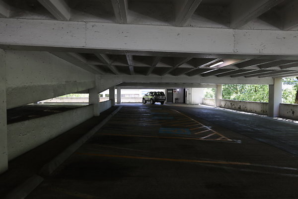 Crown Plaza Garage 097