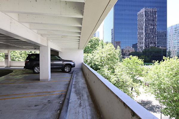 Crown Plaza Garage 074