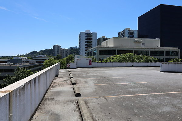 Crown Plaza Garage 204