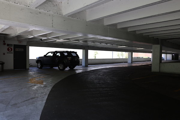 Crown Plaza Garage 087