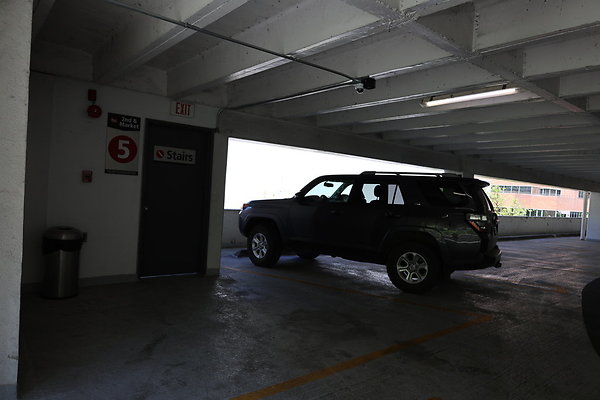 Crown Plaza Garage 085