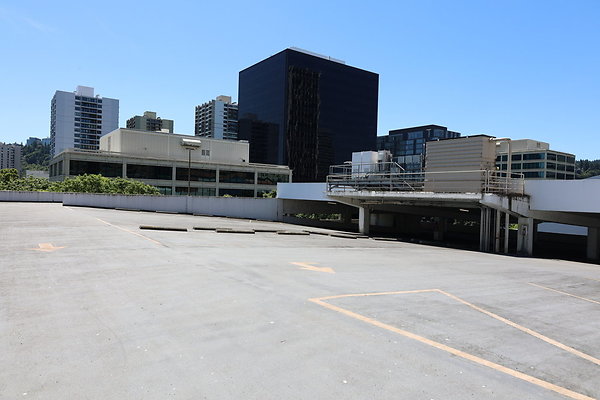 Crown Plaza Garage 192
