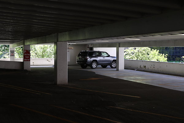 Crown Plaza Garage 040