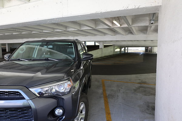 Crown Plaza Garage 084