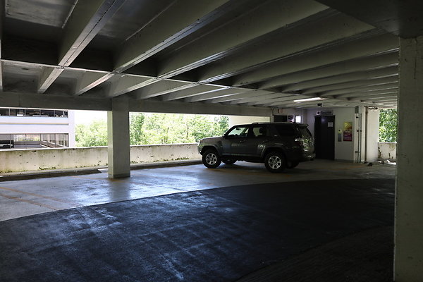 Crown Plaza Garage 158