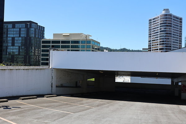Crown Plaza Garage 207