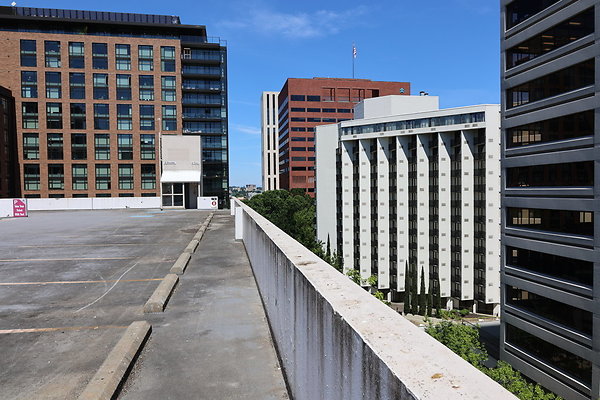 Crown Plaza Garage 194