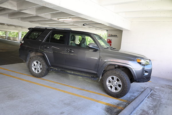 Crown Plaza Garage 078