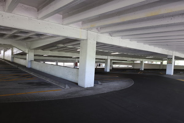 Crown Plaza Garage 092