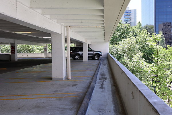 Crown Plaza Garage 071