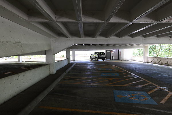 Crown Plaza Garage 096