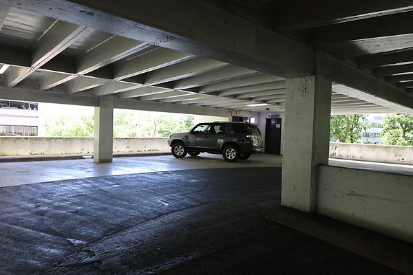 Crown Plaza Garage 157
