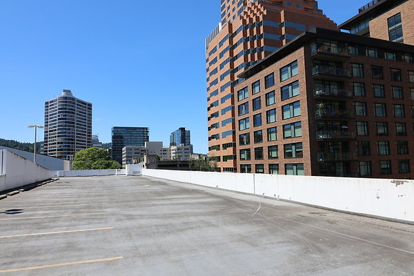 Crown Plaza Garage 186