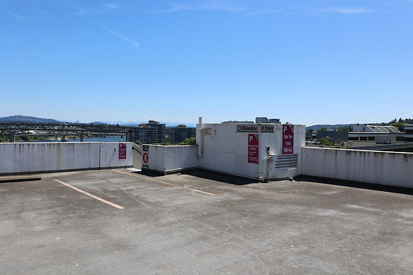 Crown Plaza Garage 208