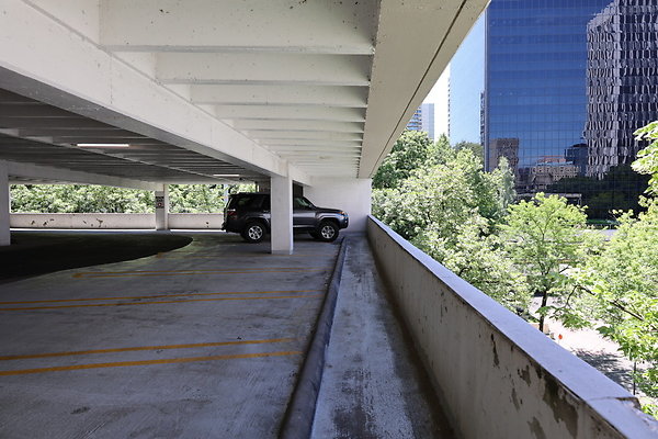 Crown Plaza Garage 073