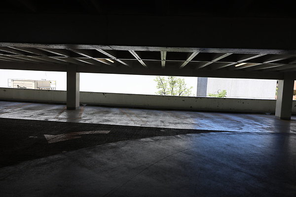 Crown Plaza Garage 036
